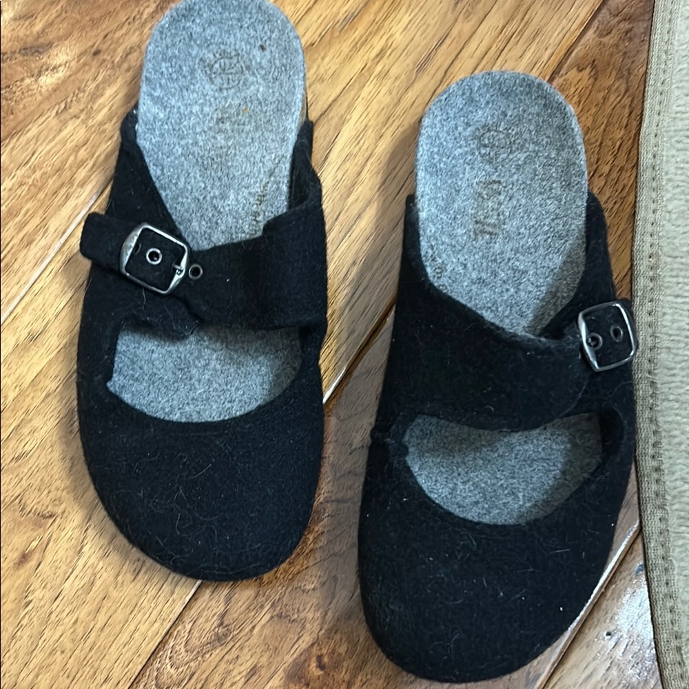 Black and Gray Slip-On Sandals